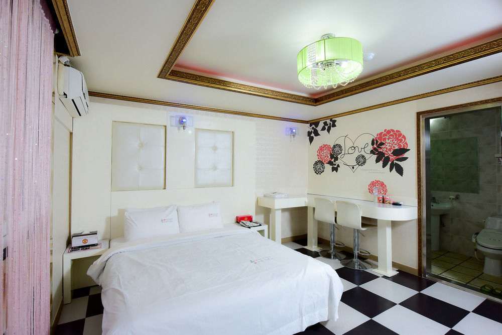 Gwangju Queen Hotel Кванджу Экстерьер фото