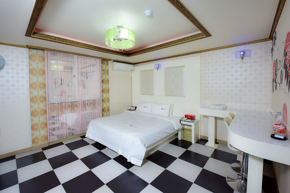Gwangju Queen Hotel Кванджу Экстерьер фото