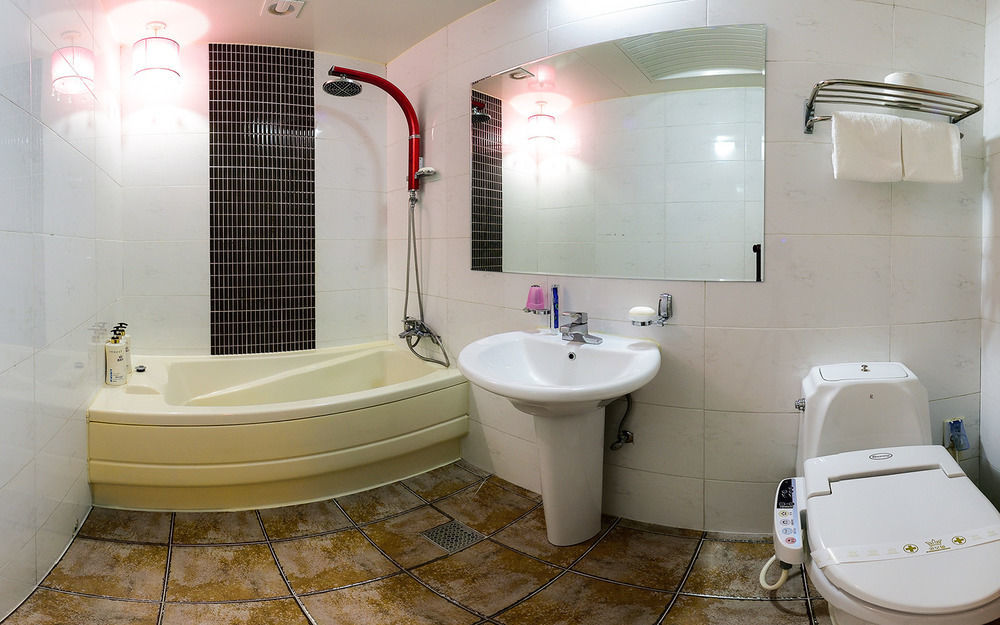 Gwangju Queen Hotel Кванджу Экстерьер фото