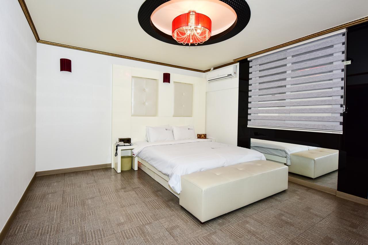 Gwangju Queen Hotel Кванджу Экстерьер фото