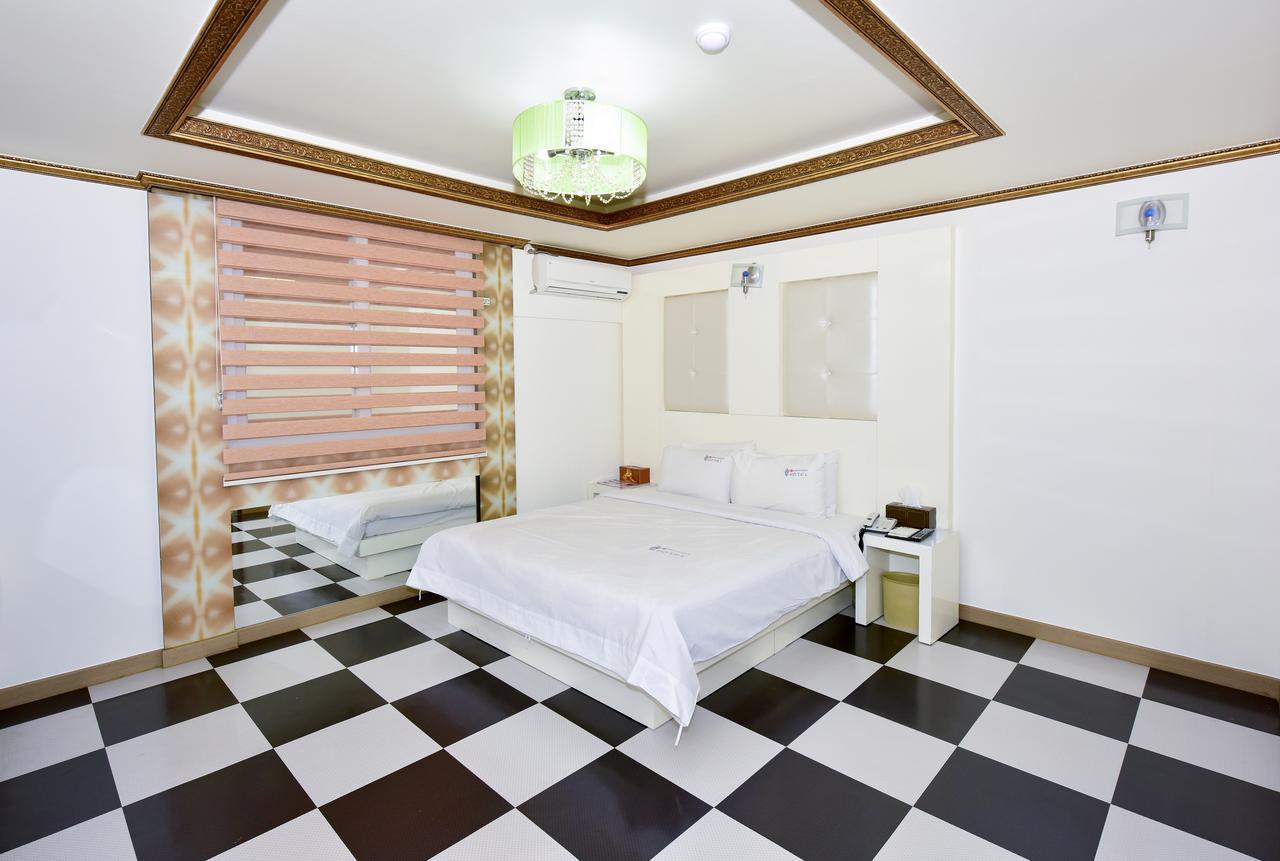 Gwangju Queen Hotel Кванджу Экстерьер фото
