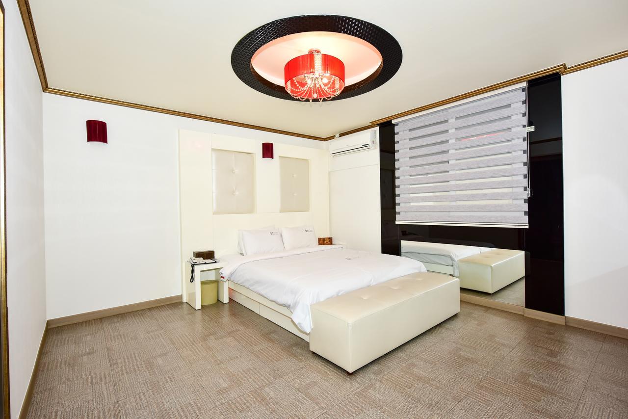 Gwangju Queen Hotel Кванджу Экстерьер фото