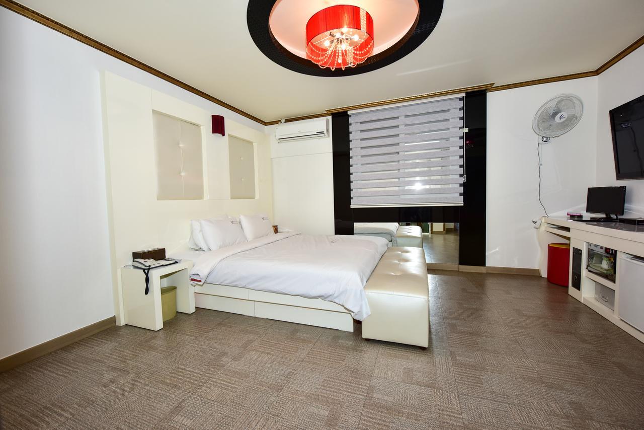 Gwangju Queen Hotel Кванджу Экстерьер фото